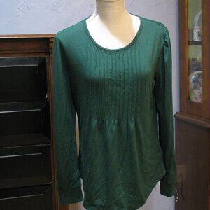* 2/$15 Green Babydoll Top Medium NWT Pintuck Pleating Long Sleeve Soft